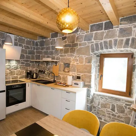 Сasa de vacaciones Stone House Orsulica