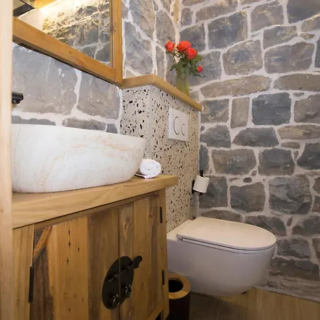 Stone House Orsulica *