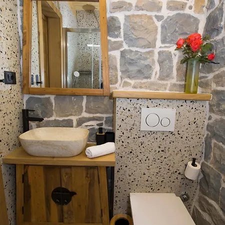Stone House Orsulica *
