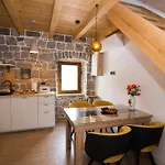度假居 Stone House Orsulica