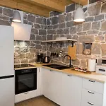 度假居 Stone House Orsulica *