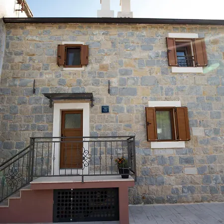 Hébergement de vacances Stone House Orsulica Tugare